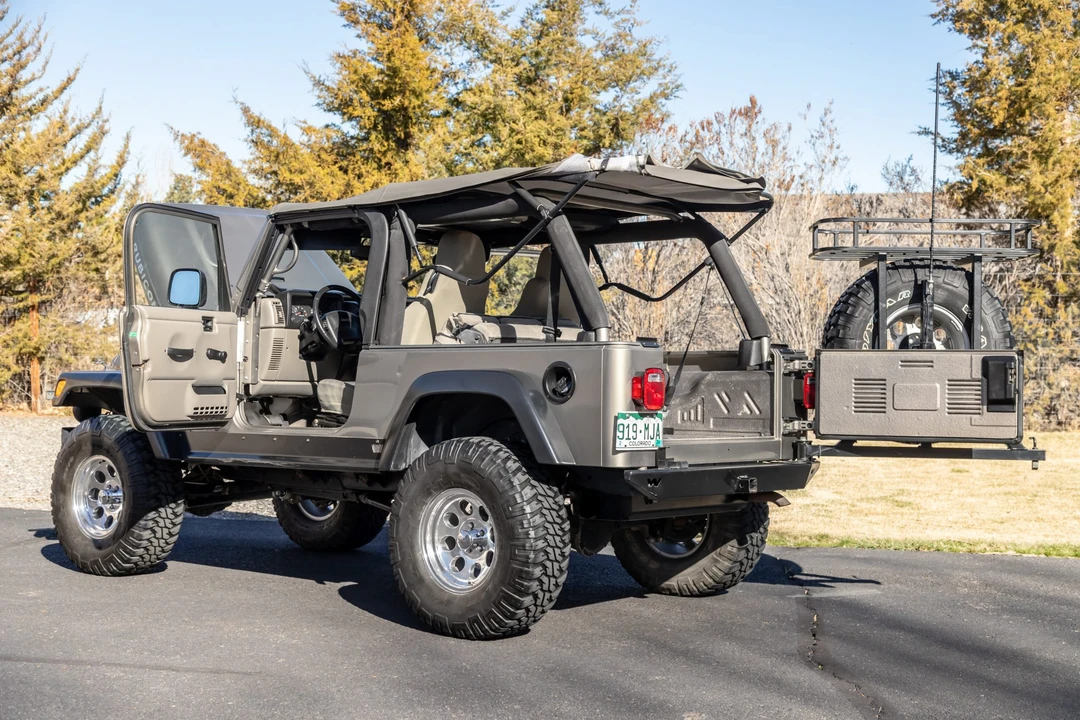 2005 Jeep TJ Wrangler - Image 24 of 31