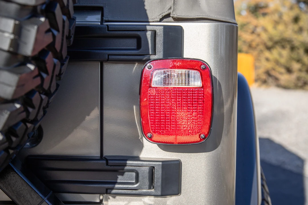 2005 Jeep TJ Wrangler - Image 29 of 31