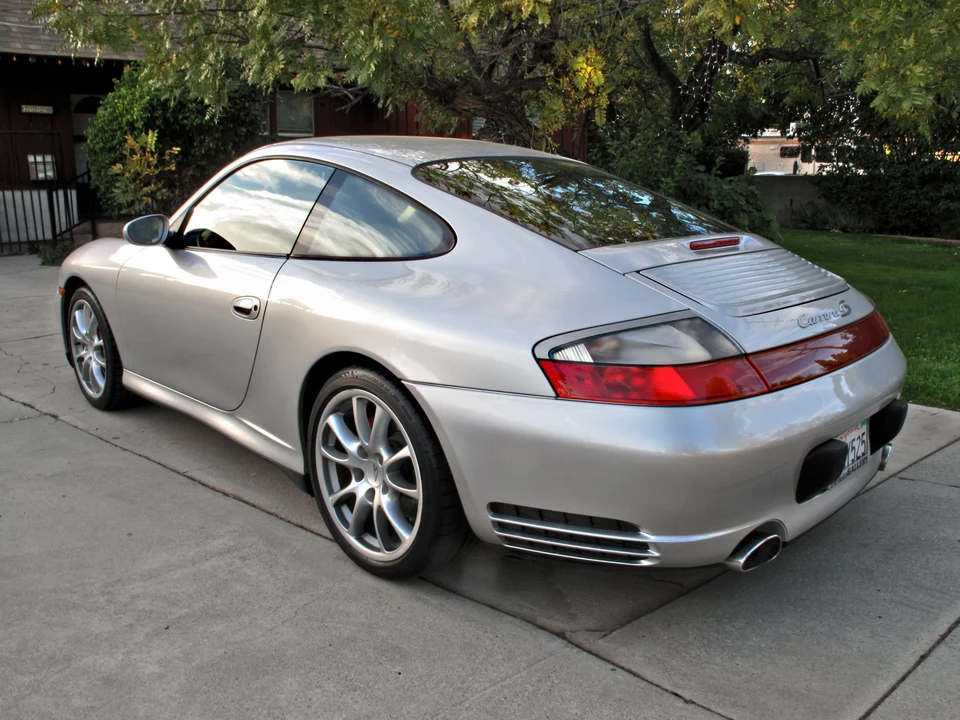 2005 Porsche 996 Carrera 4S - Image 18 of 31