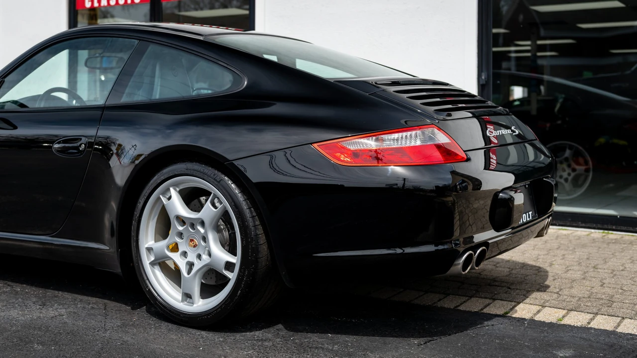 2005 Porsche 997 Carrera S - Image 15 of 31