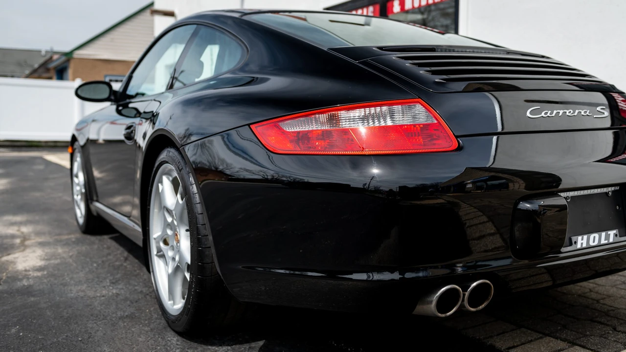 2005 Porsche 997 Carrera S - Image 16 of 31