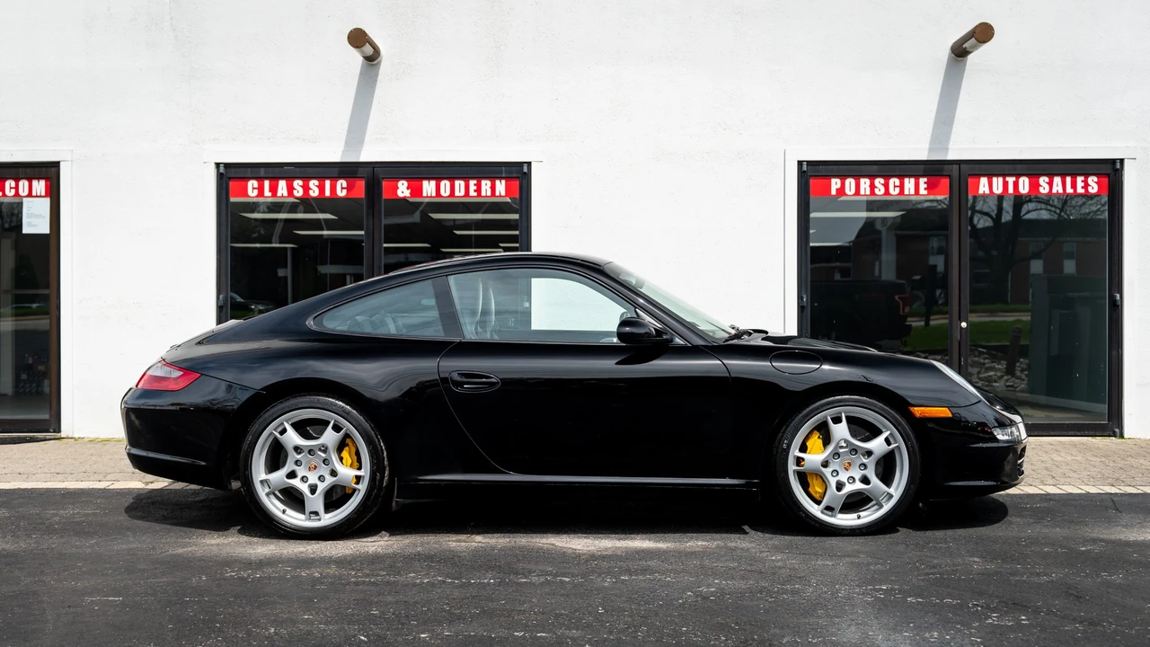 2005 Porsche 997 Carrera S - Image 9 of 31