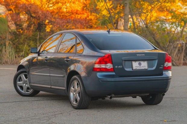 2005 Volvo S40 2nd Gen - Image 2 of 7