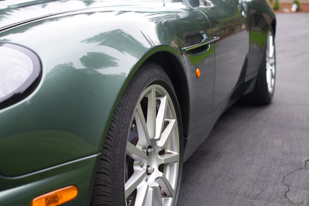 2006 Aston Martin Vanquish 1st Gen - Image 17 of 31