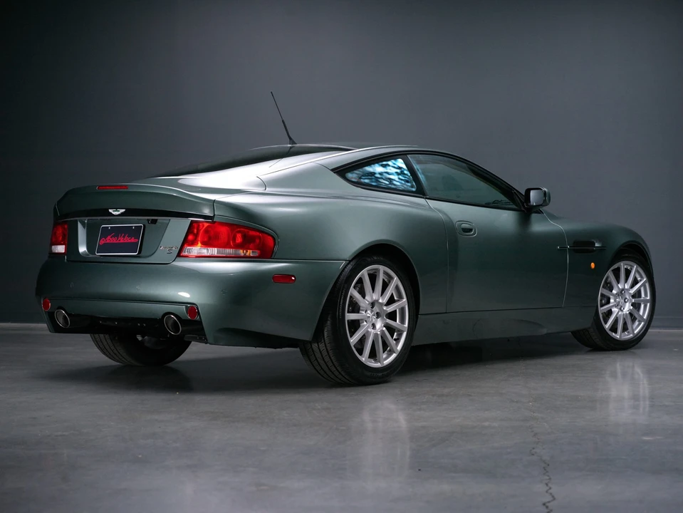2006 Aston Martin Vanquish 1st Gen - Image 12 of 31