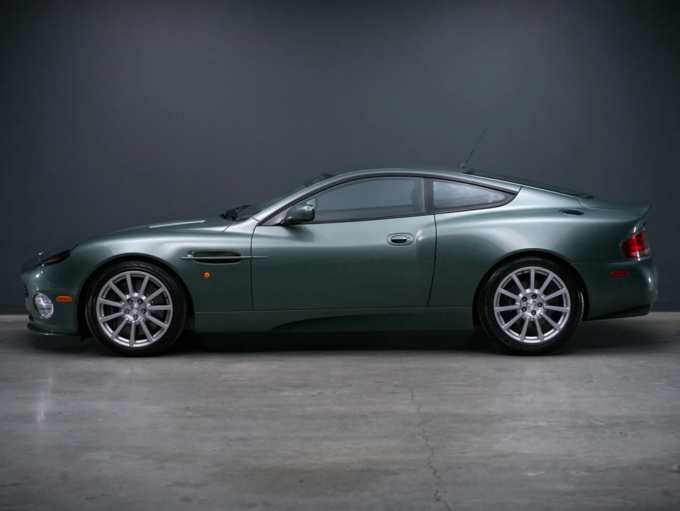 2006 Aston Martin Vanquish 1st Gen - Image 18 of 31