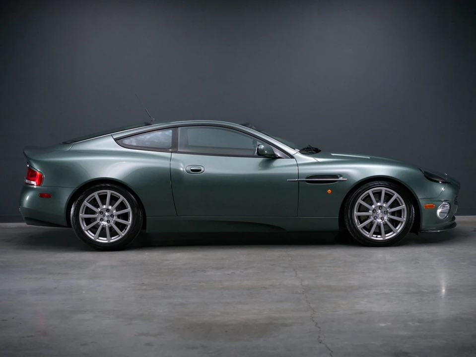 2006 Aston Martin Vanquish 1st Gen - Image 10 of 31