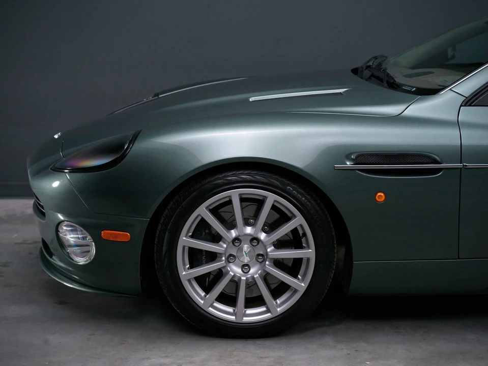 2006 Aston Martin Vanquish 1st Gen - Image 29 of 31