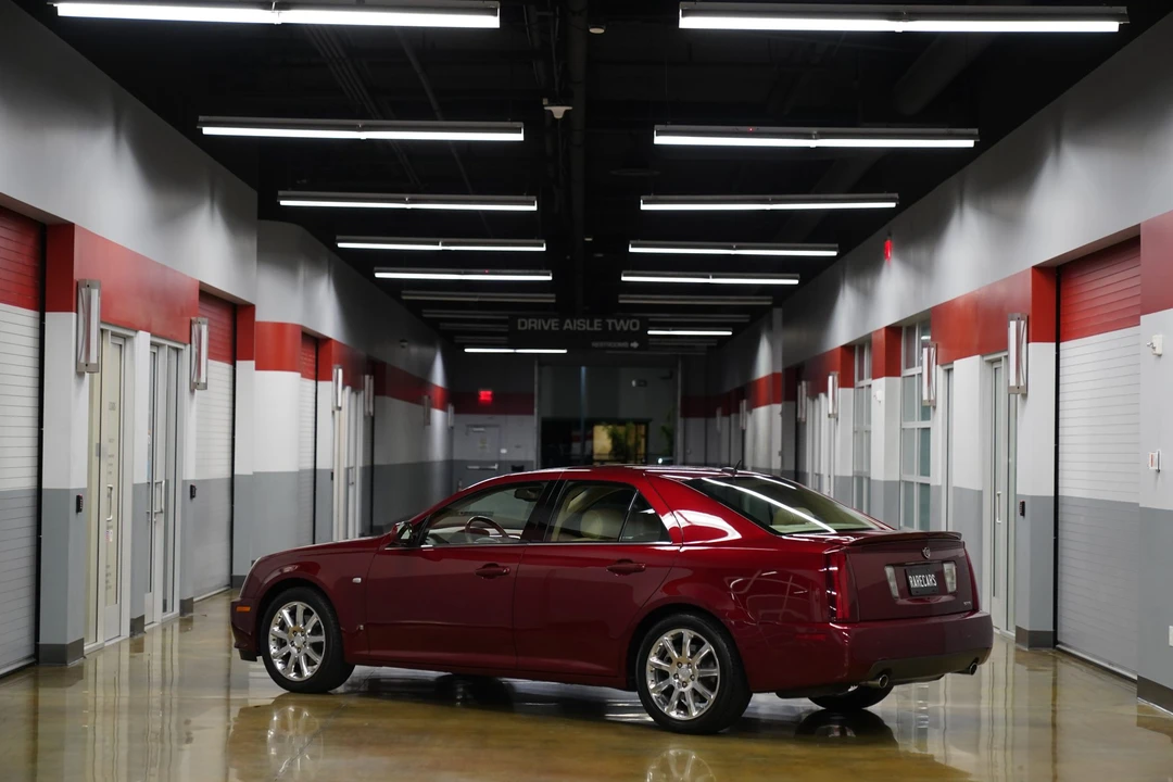 2006 Cadillac STS-V - Image 16 of 31