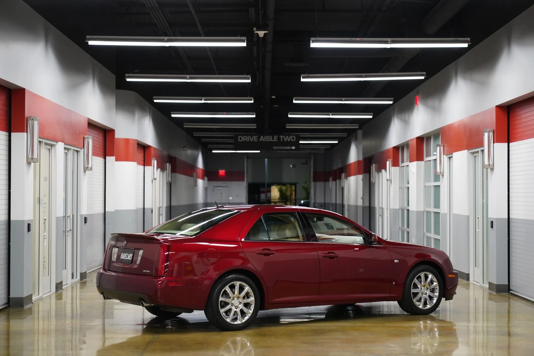 2006 Cadillac STS-V - Image 18 of 31