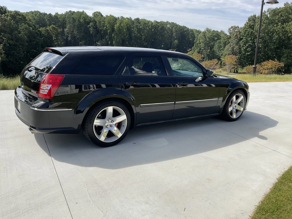 2006 Dodge Magnum SRT8 2nd Gen - Image 9 of 31