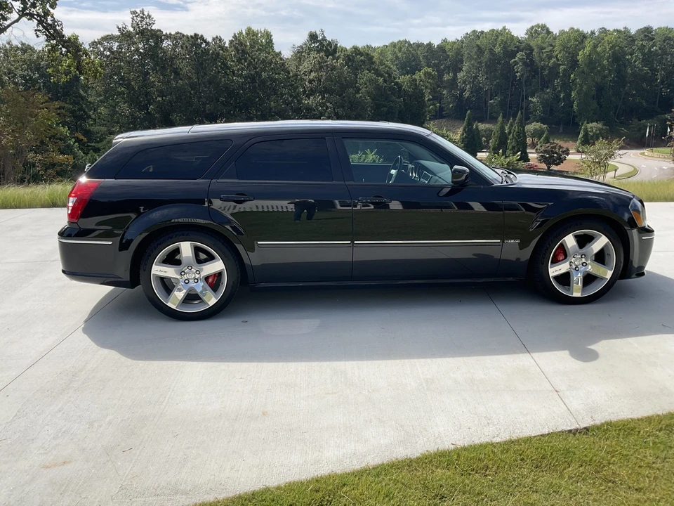 2006 Dodge Magnum SRT8 2nd Gen - Image 10 of 31