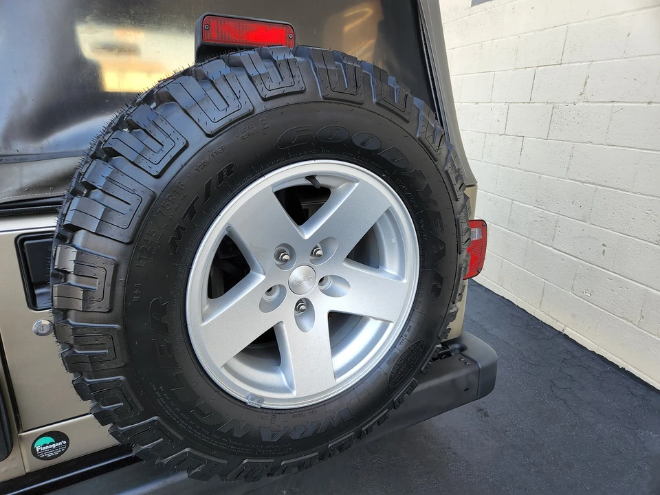 2006 Jeep TJ Wrangler - Image 19 of 31