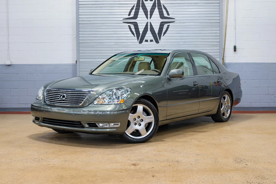 2006 Lexus LS 3rd Gen - Image 2 of 31