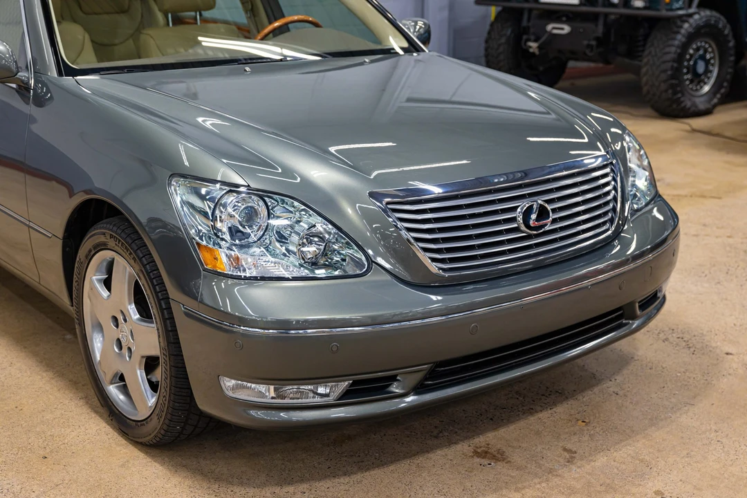 2006 Lexus LS 3rd Gen - Image 14 of 31