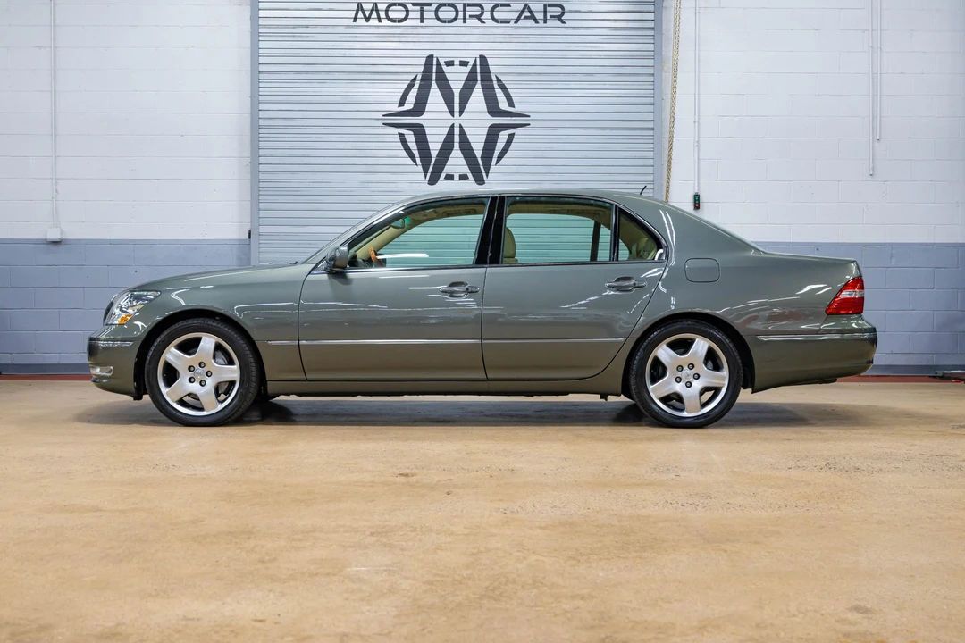 2006 Lexus LS 3rd Gen - Image 3 of 31
