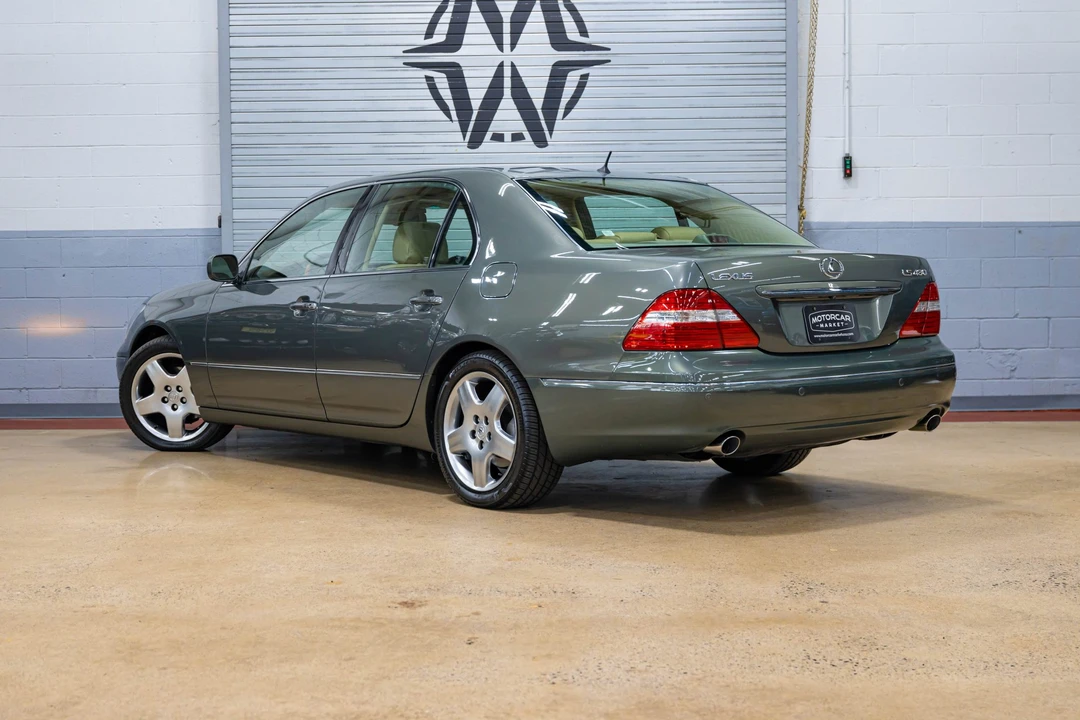 2006 Lexus LS 3rd Gen - Image 4 of 31