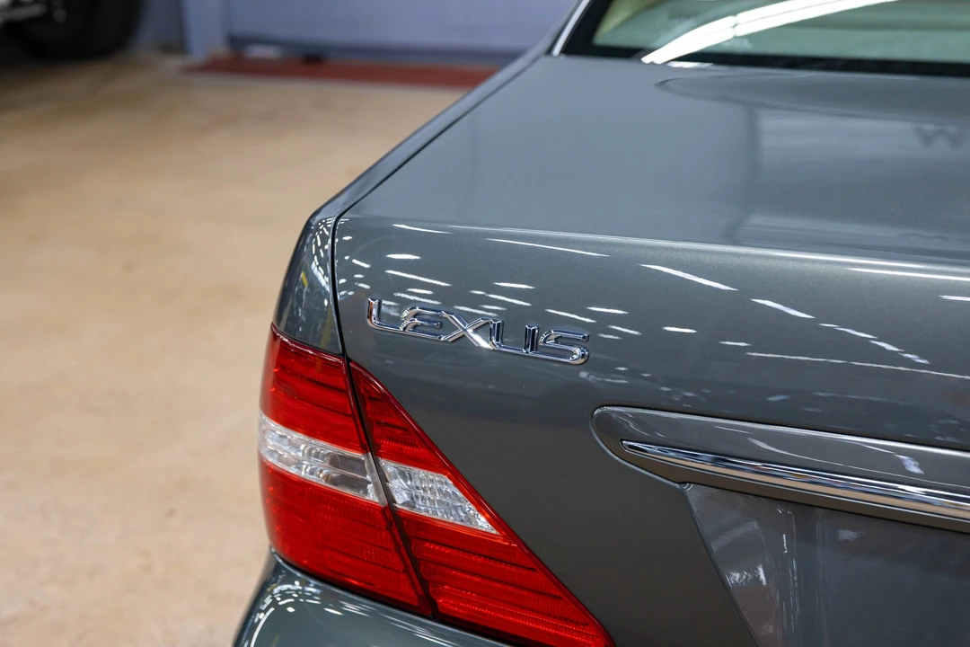 2006 Lexus LS 3rd Gen - Image 20 of 31