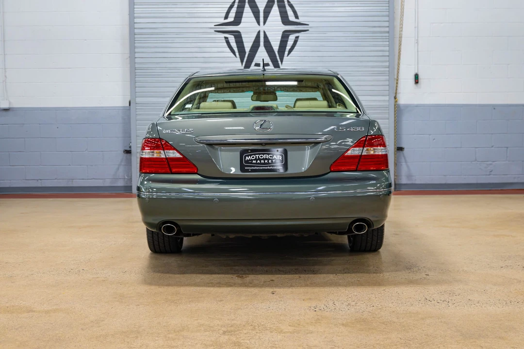 2006 Lexus LS 3rd Gen - Image 5 of 31
