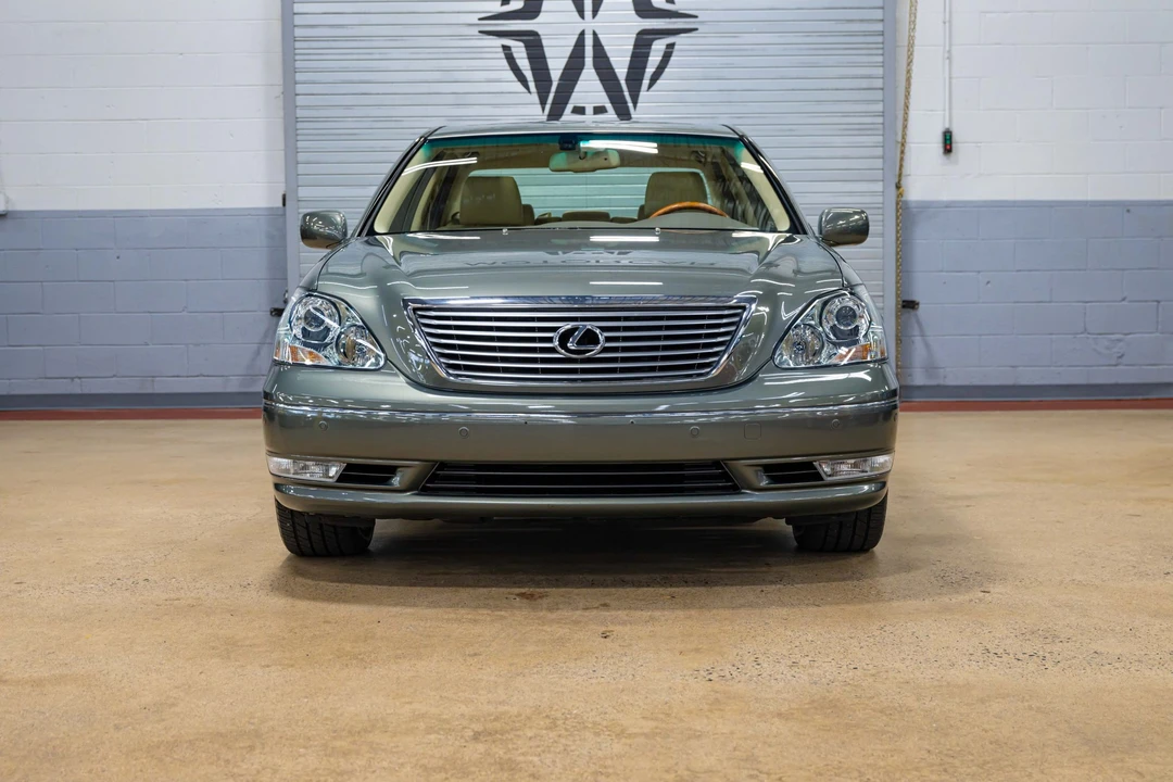 2006 Lexus LS 3rd Gen - Image 9 of 31