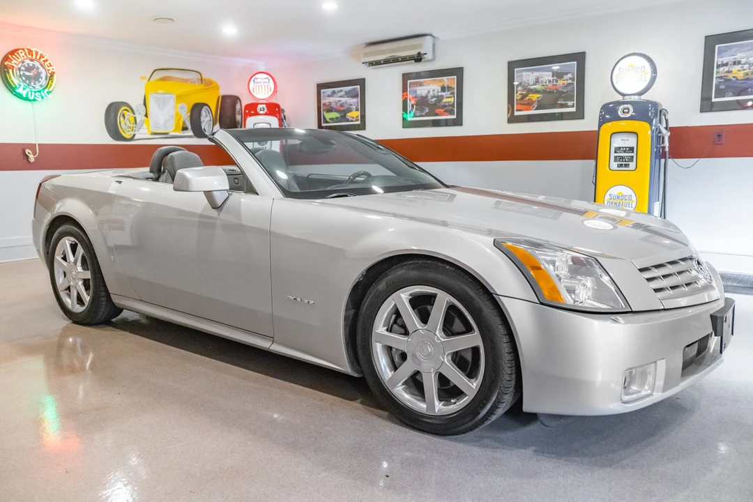 2007 Cadillac XLR - Image 16 of 31