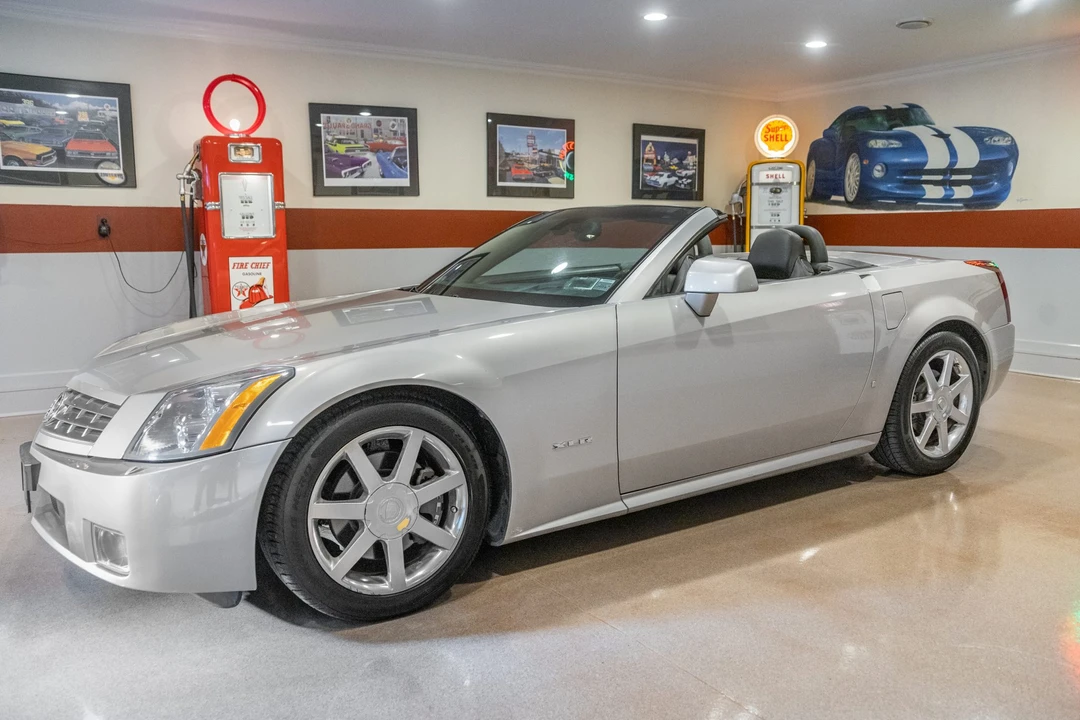 2007 Cadillac XLR - Image 10 of 31