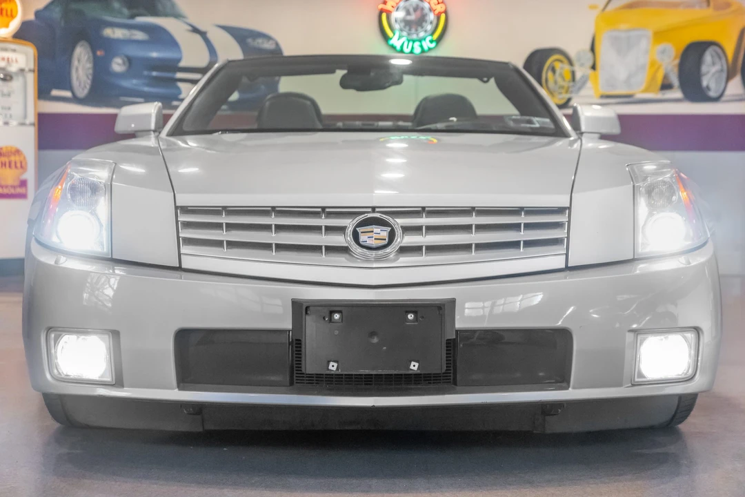 2007 Cadillac XLR - Image 17 of 31