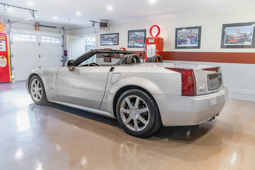 2007 Cadillac XLR - Image 11 of 31