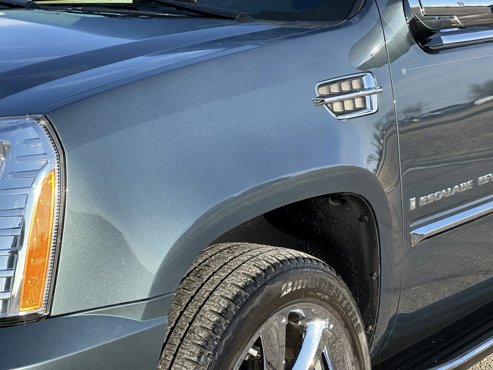 2008 Cadillac Escalade & EXT 3rd Gen - Image 29 of 31