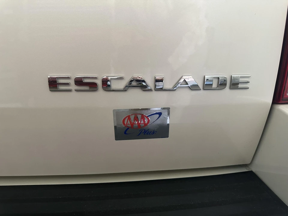 2008 Cadillac Escalade & EXT 3rd Gen - Image 27 of 31