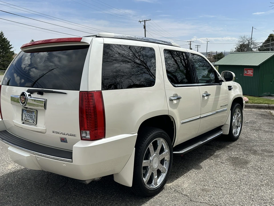 2008 Cadillac Escalade & EXT 3rd Gen - Image 8 of 31