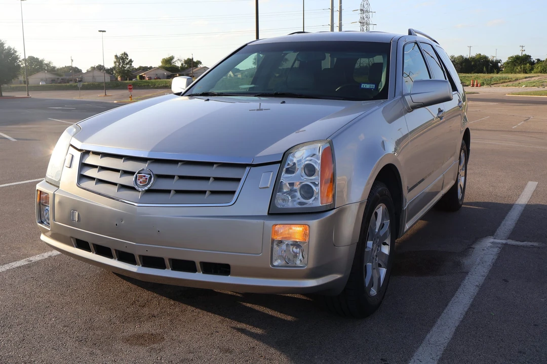 2008 Cadillac SRX - Image 2 of 31