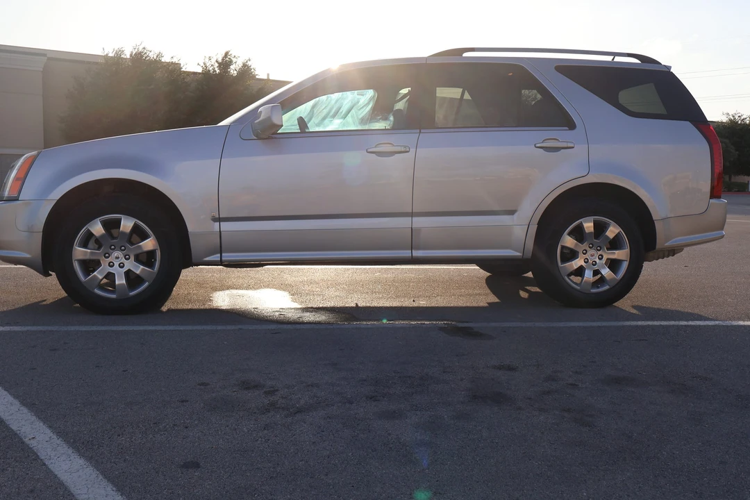 2008 Cadillac SRX - Image 21 of 31