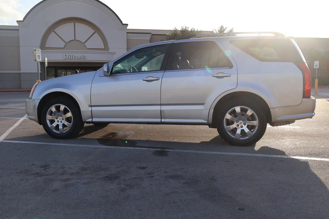 2008 Cadillac SRX - Image 20 of 31