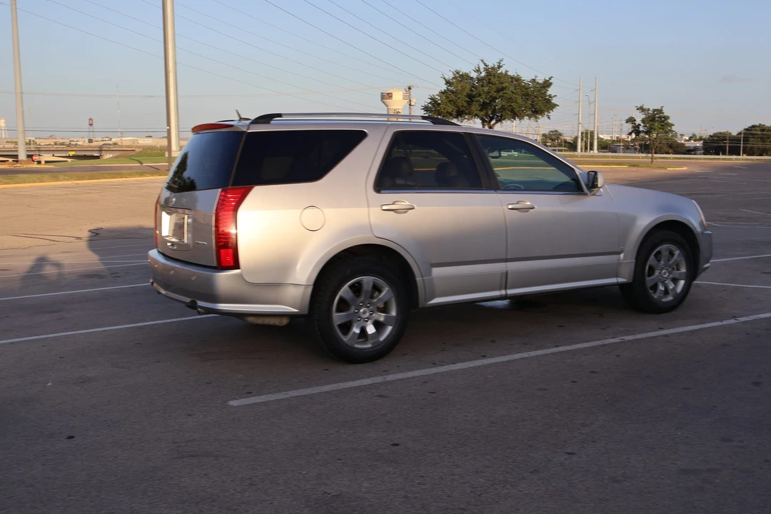 2008 Cadillac SRX - Image 30 of 31