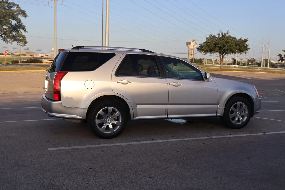 2008 Cadillac SRX - Image 29 of 31