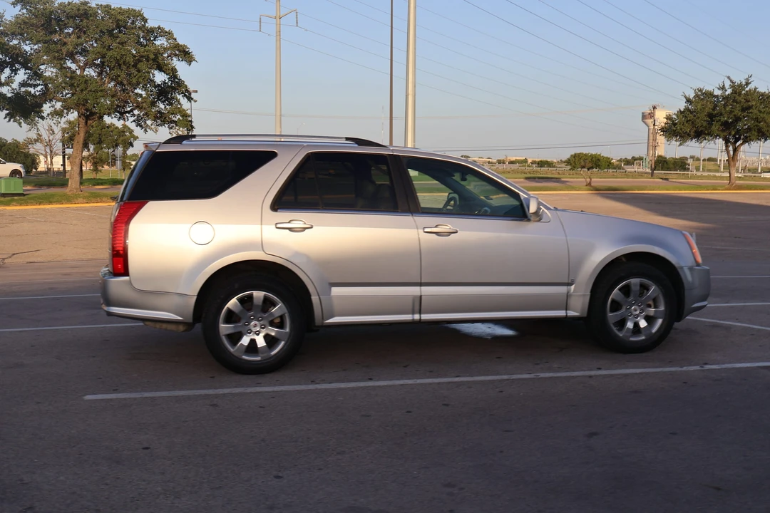 2008 Cadillac SRX - Image 28 of 31