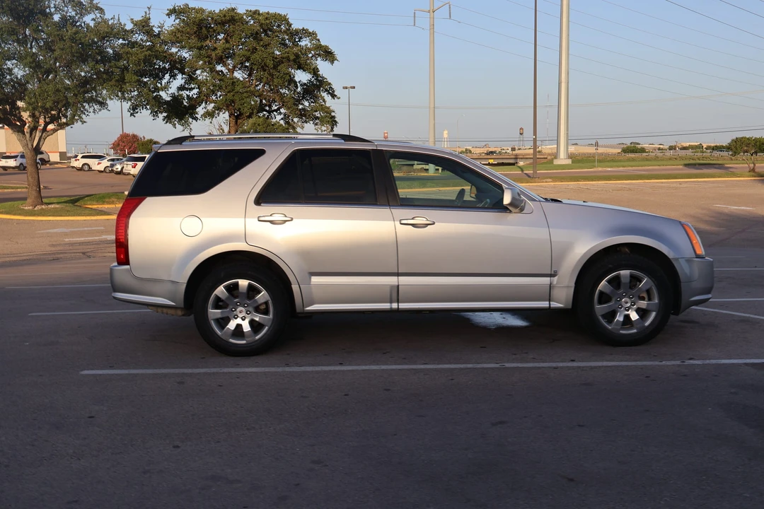 2008 Cadillac SRX - Image 27 of 31