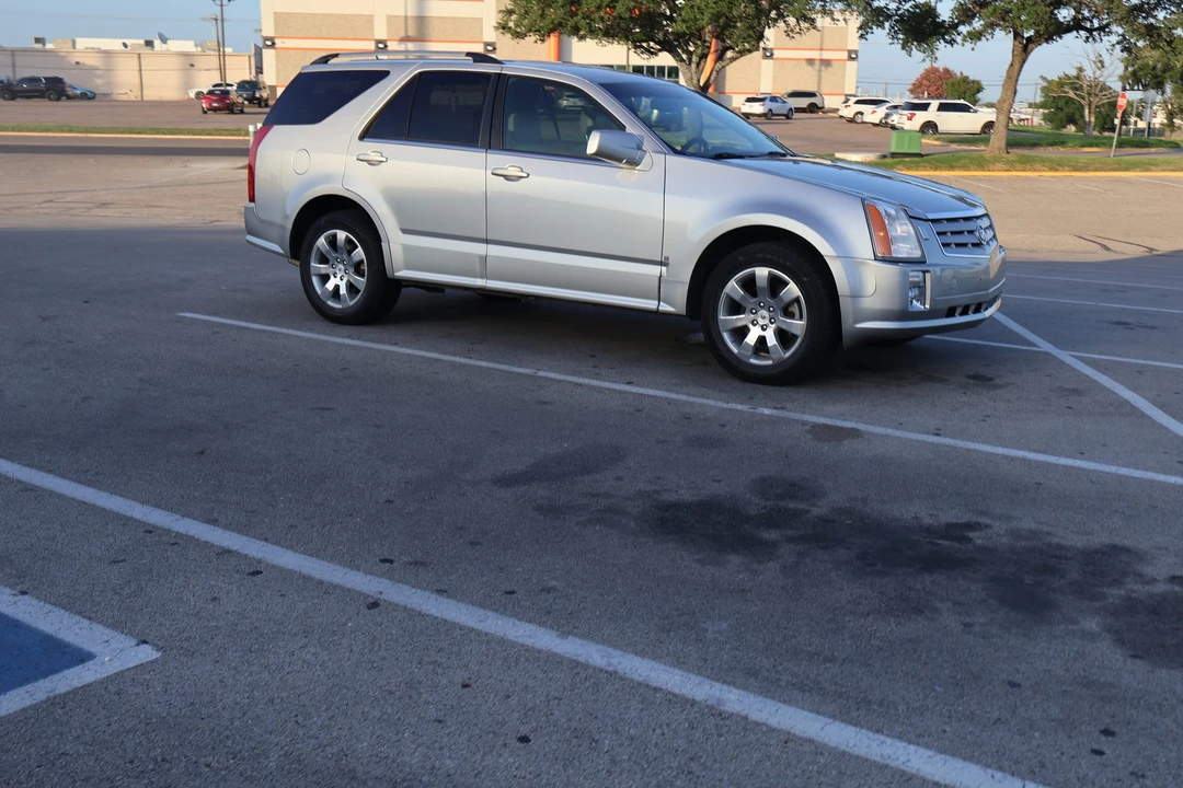 2008 Cadillac SRX - Image 26 of 31
