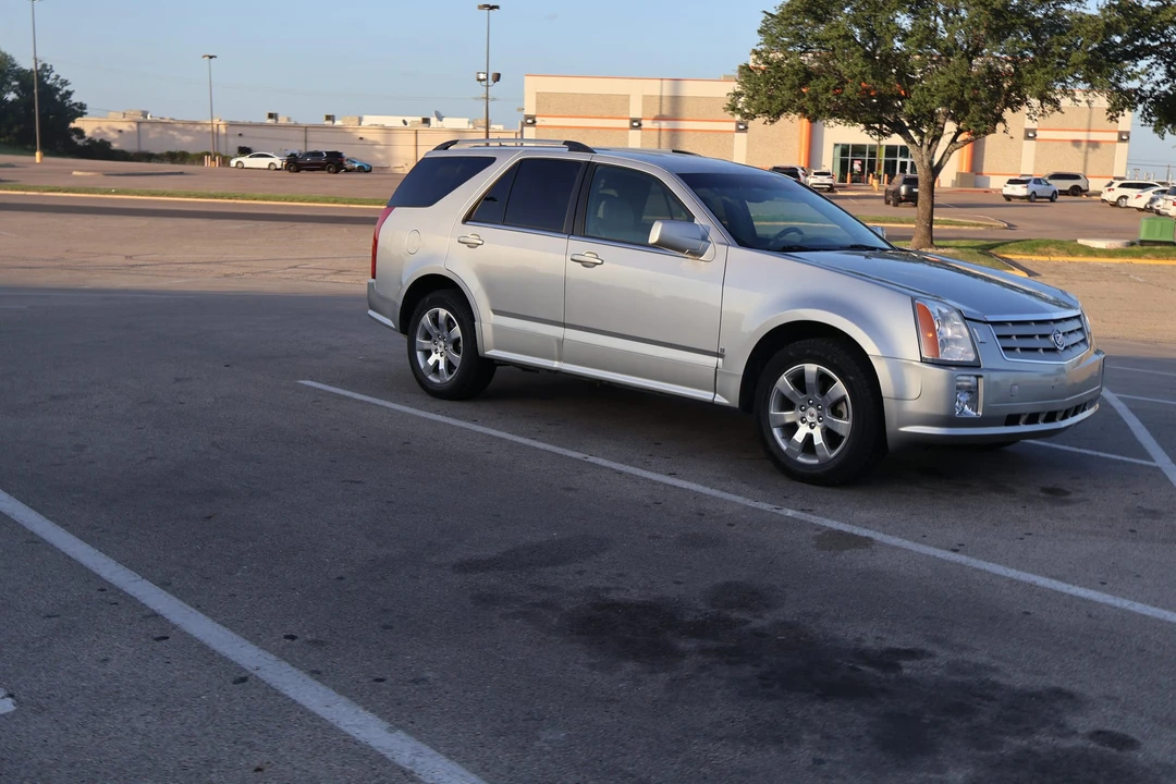 2008 Cadillac SRX - Image 25 of 31