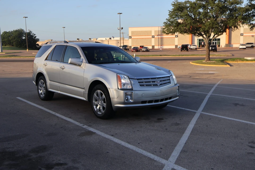 2008 Cadillac SRX - Image 23 of 31