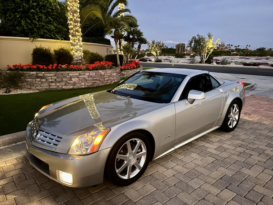 2008 Cadillac XLR - Image 4 of 31