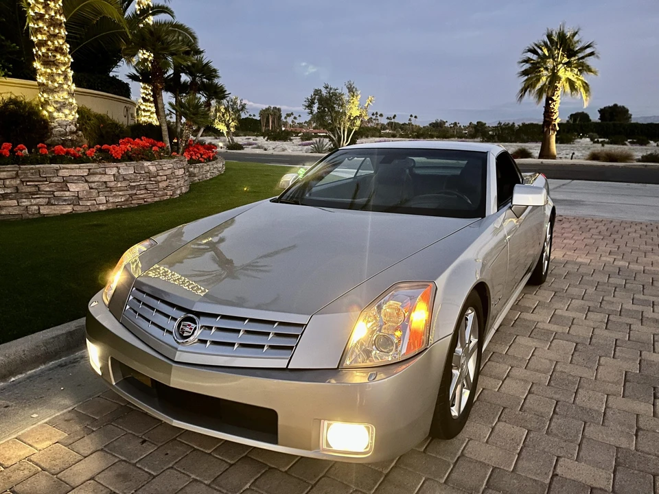 2008 Cadillac XLR - Image 5 of 31