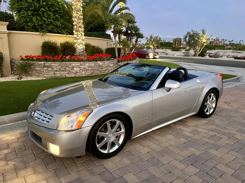 2008 Cadillac XLR - Image 17 of 31