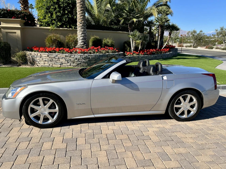 2008 Cadillac XLR - Image 28 of 31