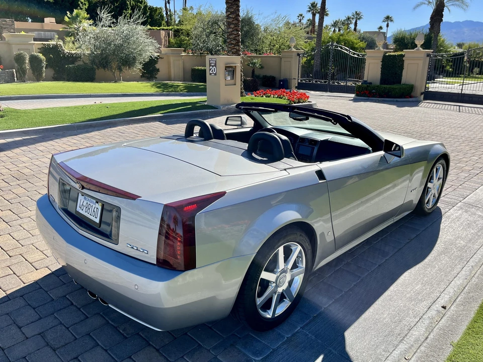 2008 Cadillac XLR - Image 26 of 31