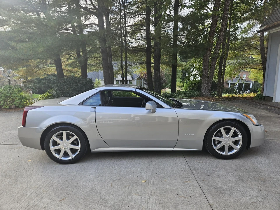 2008 Cadillac XLR - Image 28 of 31