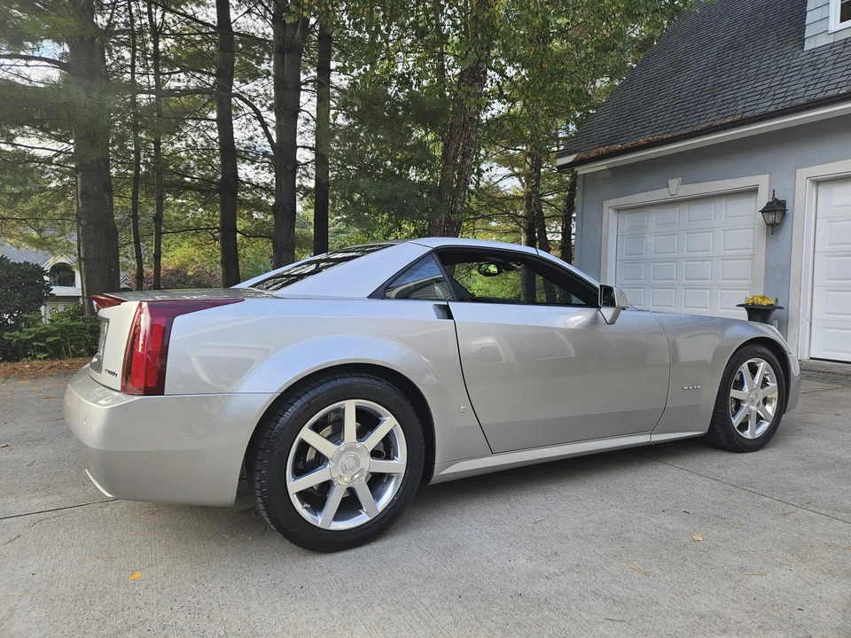 2008 Cadillac XLR - Image 29 of 31