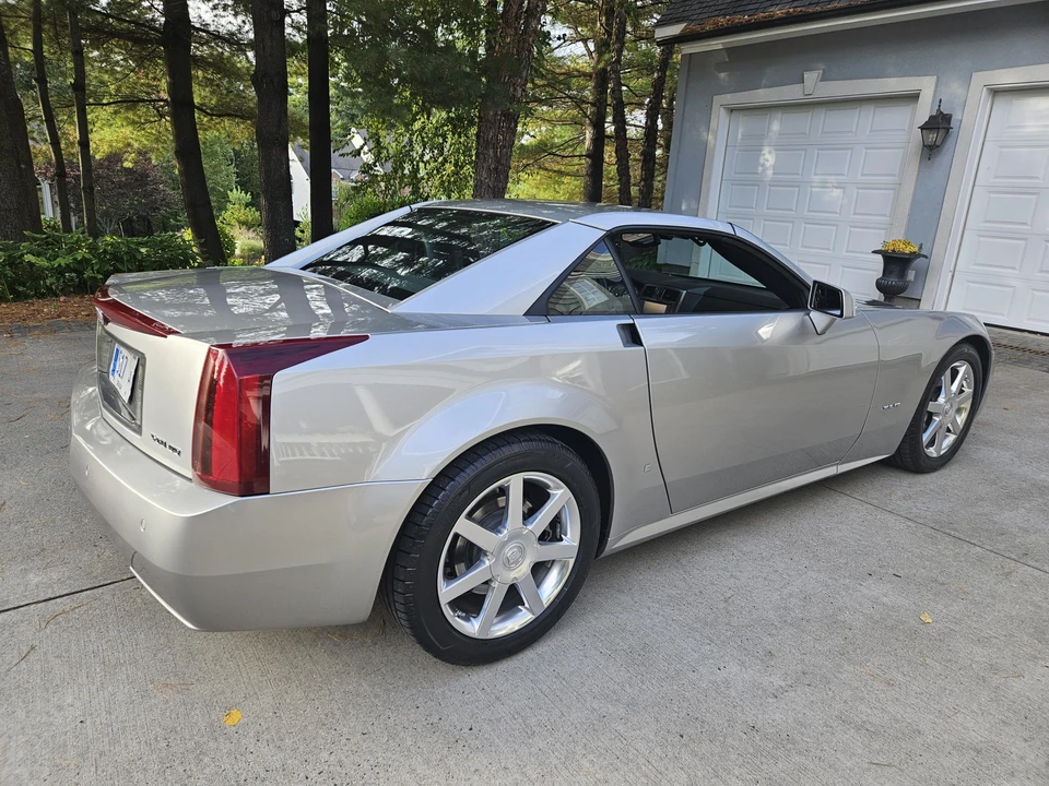 2008 Cadillac XLR - Image 30 of 31