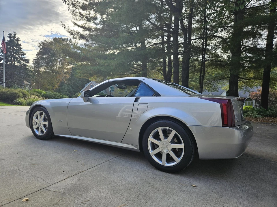 2008 Cadillac XLR - Image 17 of 31